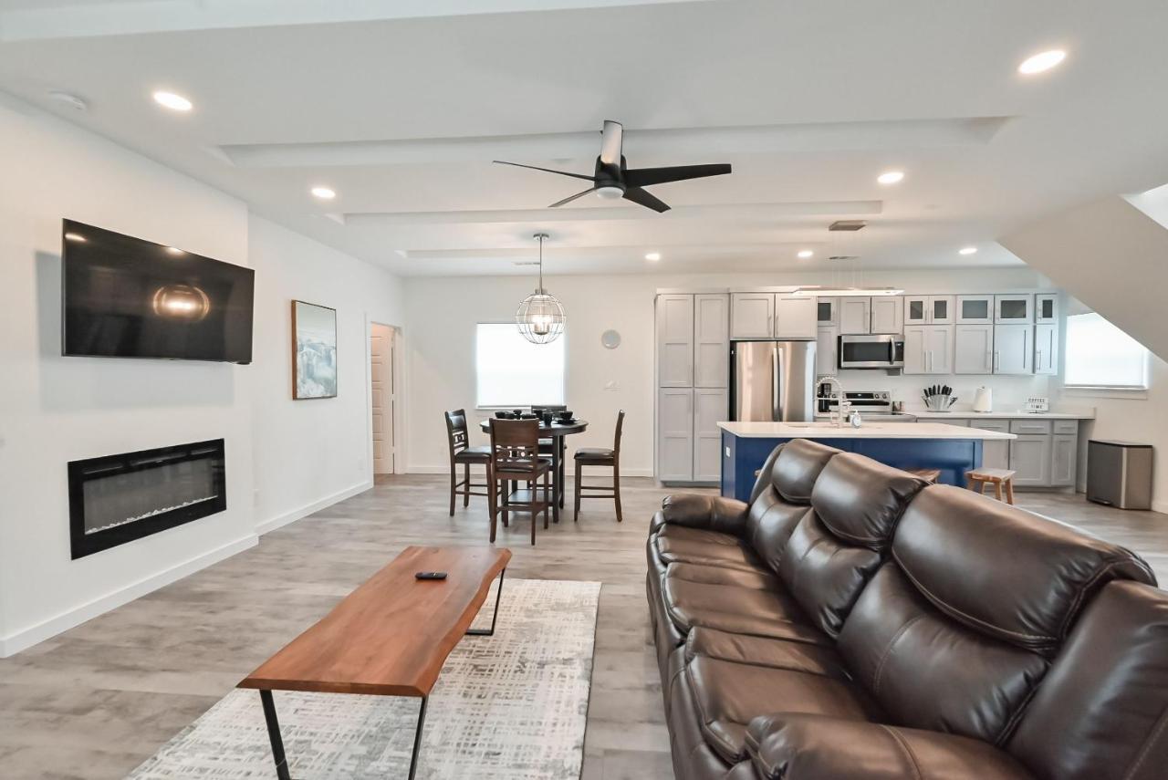 Downtown 10 Min Rooftop Deck King 55 Smart Tv *